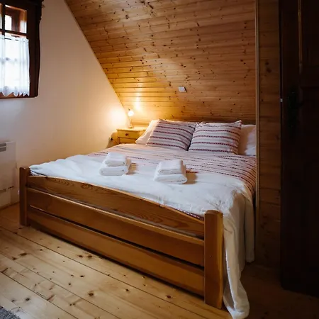 Tradicne Drevenicky Holubkovia V Terchovej I Mala Fatra I Janosikove Diery * Terchova